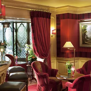 Chambiges Elysees Hotel