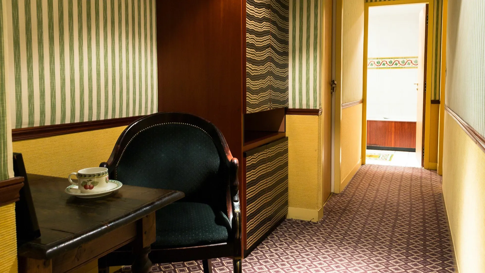 Le Relais Saint Sulpice Hotel Paris 4*,